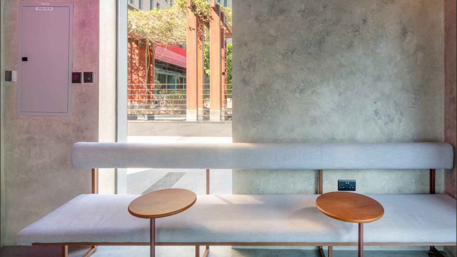 Sitting-Area@2x